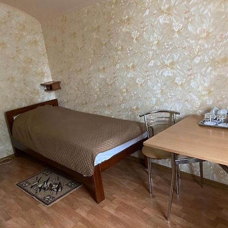 Гостинний Маєток Hotel Myla Exterior foto