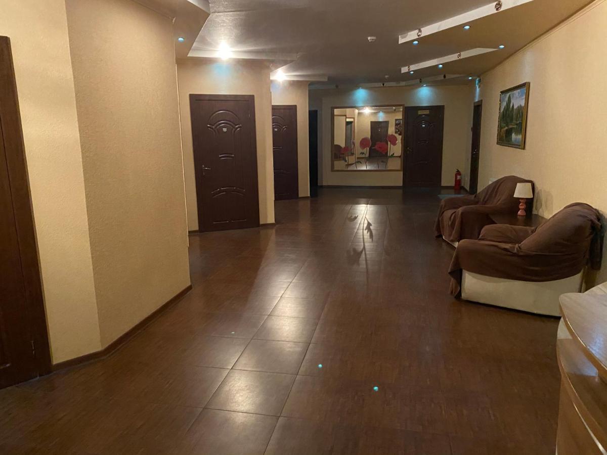 Гостинний Маєток Hotel Myla Exterior foto